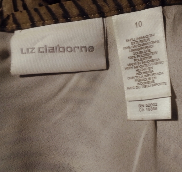 Liz Claiborne Animal Print Asymmetrical Skirt Sz 10 Fully lined Invisibl… - Picture 4 of 6